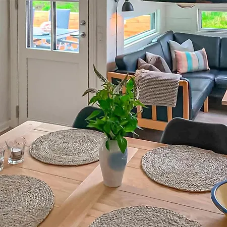 2 Bedroom Gorgeous In